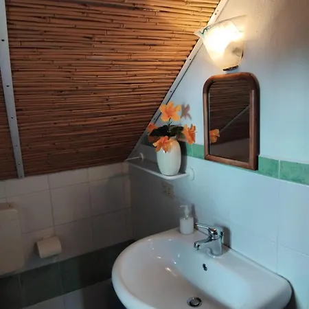 La Nonna Delle Arance 리파리